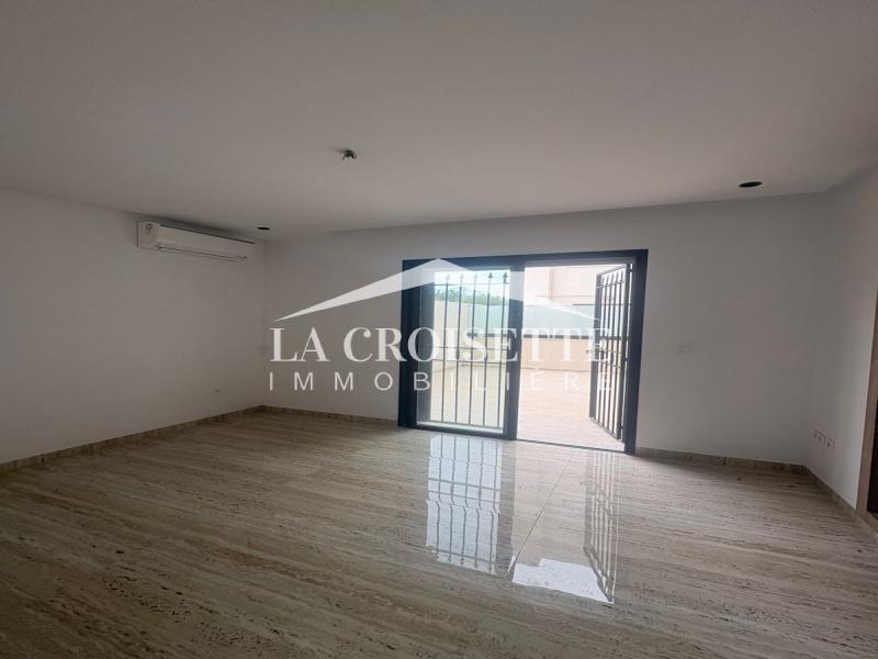 Appartement S+3  avec terrasse à La Soukra